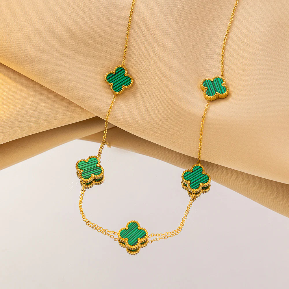 Collar Van Cleef Bañado en Oro de 18K + Caja de Regalo