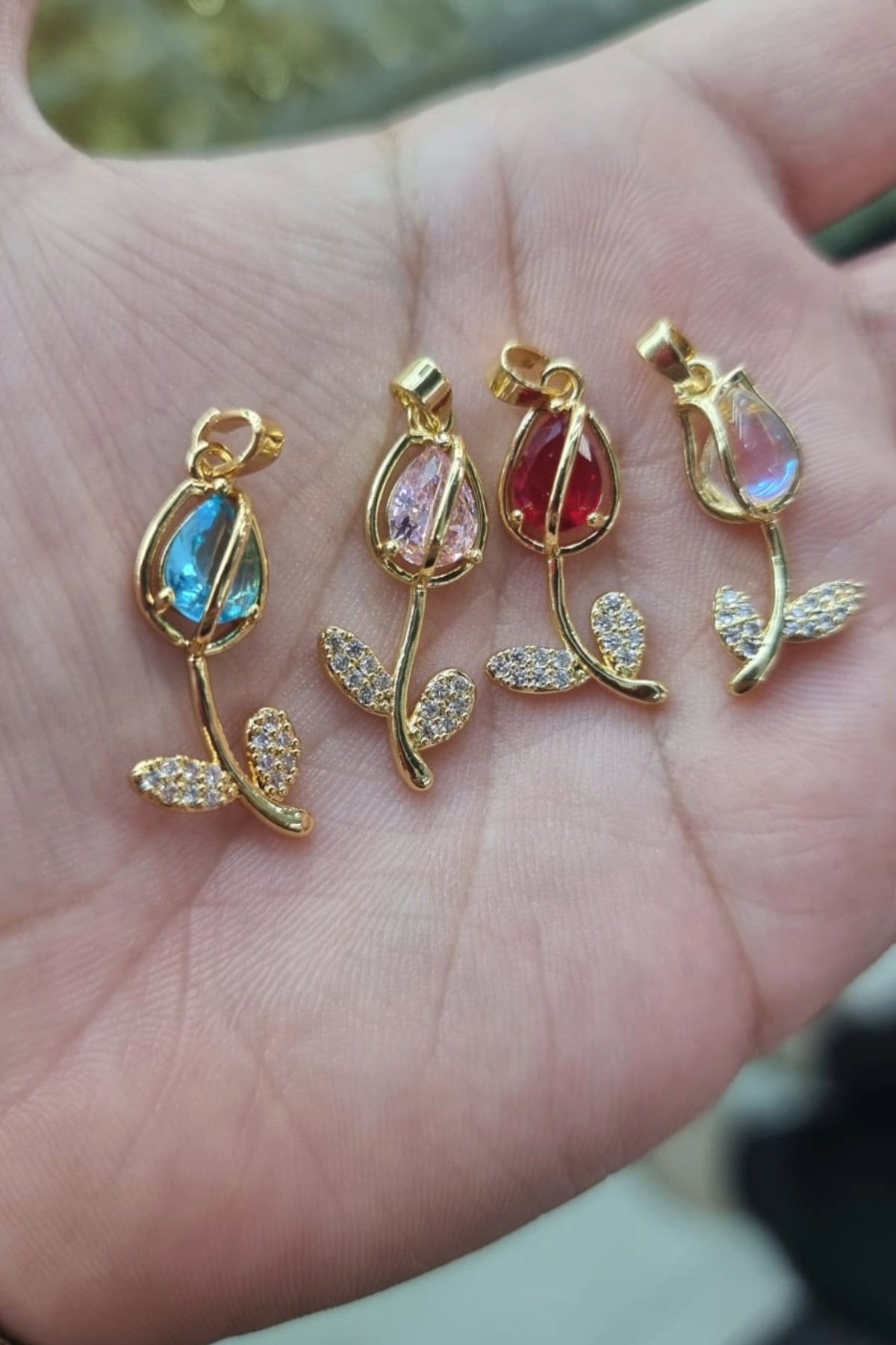 Collar Tulipán🌷 | Bañado en Oro de 18k ✨ + Caja de Regalo Gratis