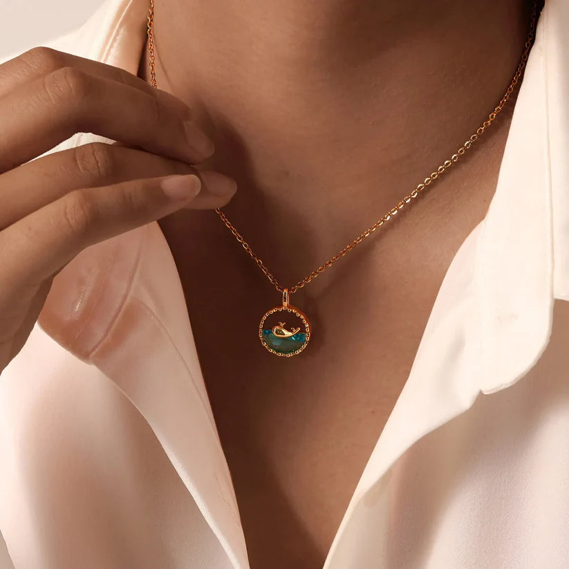 Collar Ballenita 🐋 Bañado en Oro + Caja Regalo Gratis ✨