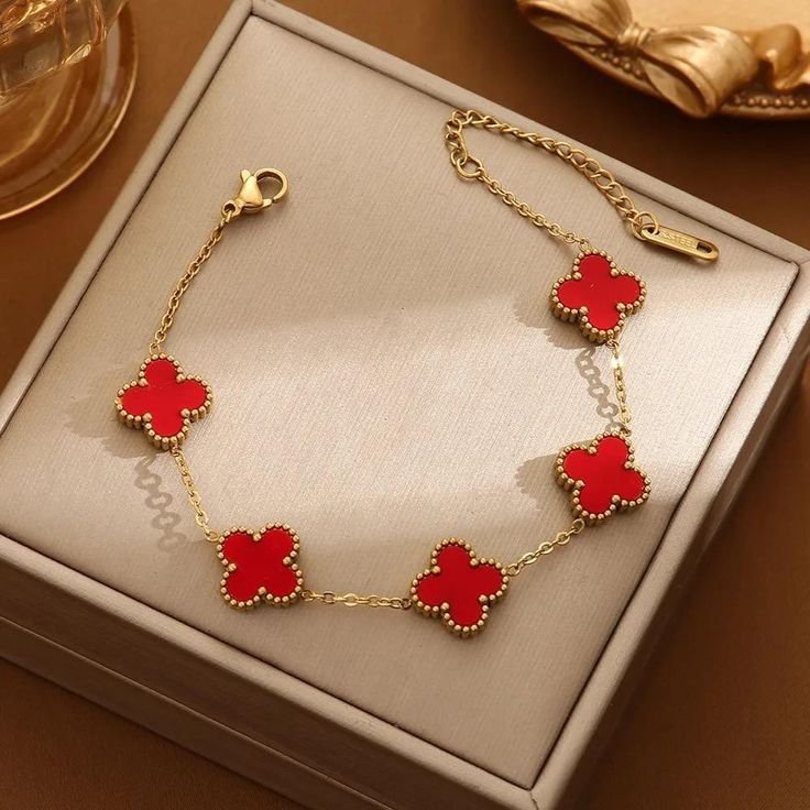 Pulsera Van Cleef Bañada en Oro de 18K + Caja de Regalo